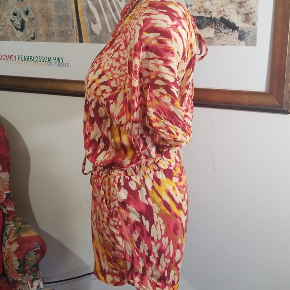 Hot & Delicious pattern romper. Size L Jrs - Picture 5 of 8